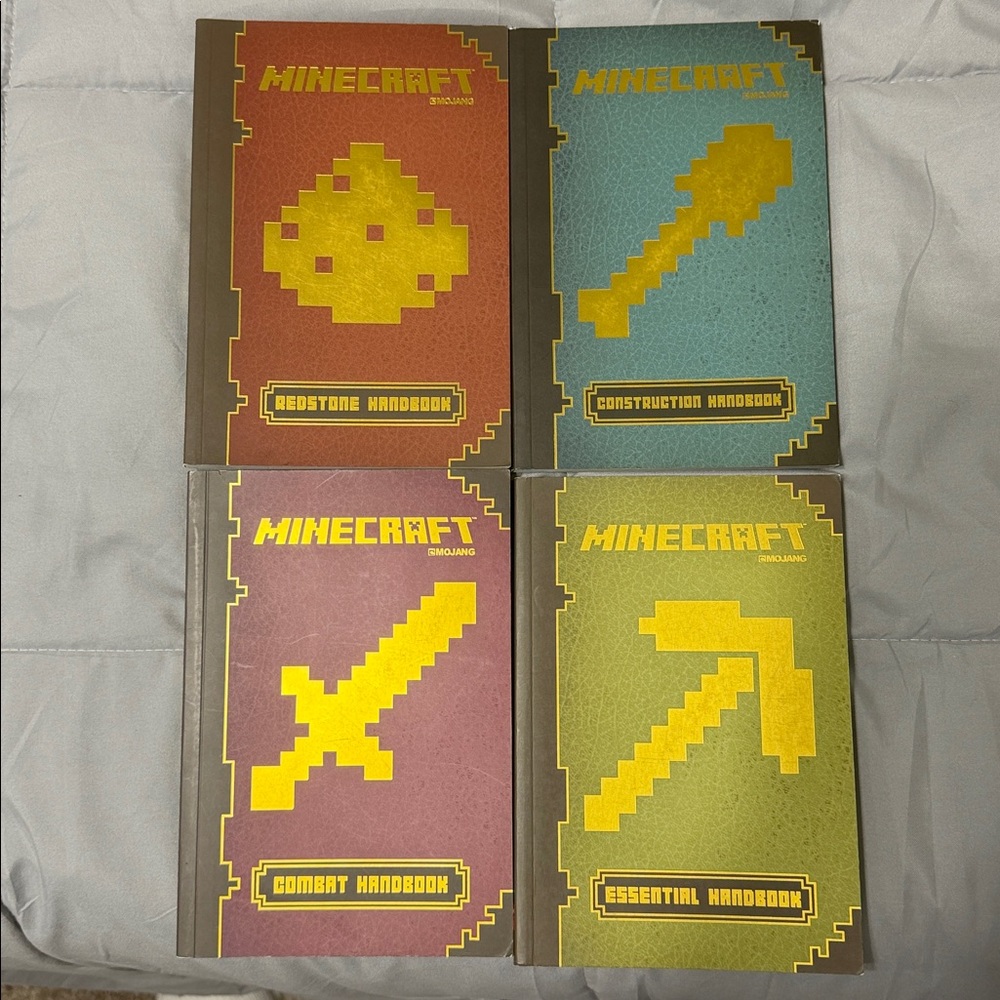 Minecraft Handbook Set - Redstone, Construction, Combat, Essential (Multicolor)